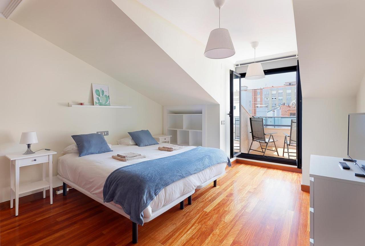 Atico Con Terraza, Vistas Al Mar Y Parking En Playa De S Lorenzo 기욘 외부 사진
